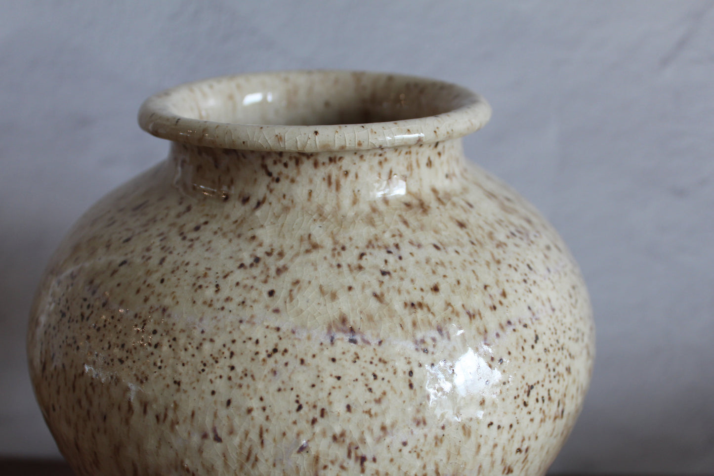 Pebbled Rise Vase
